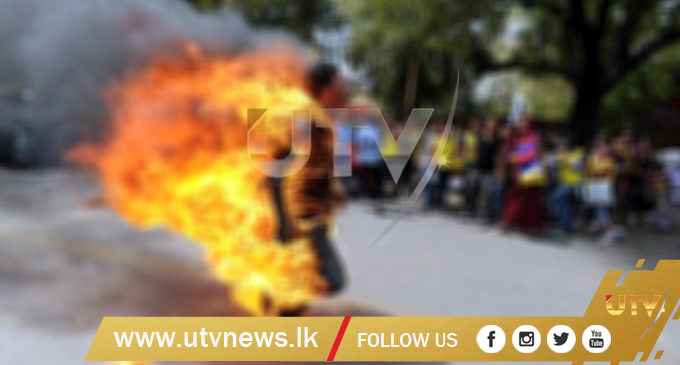 Individual sets himself on fire near ‘Sirikotha’