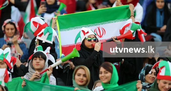 Iran football: Women attend first match in decades